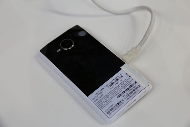 mwc-2014 intel montre premier smartphone 4g merryfield