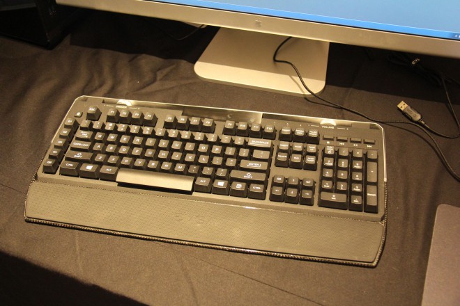 computex 2014 clavier gaming evga