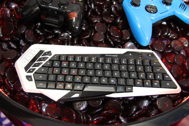 gamescom-2014 mad-catz clavier souris joystick