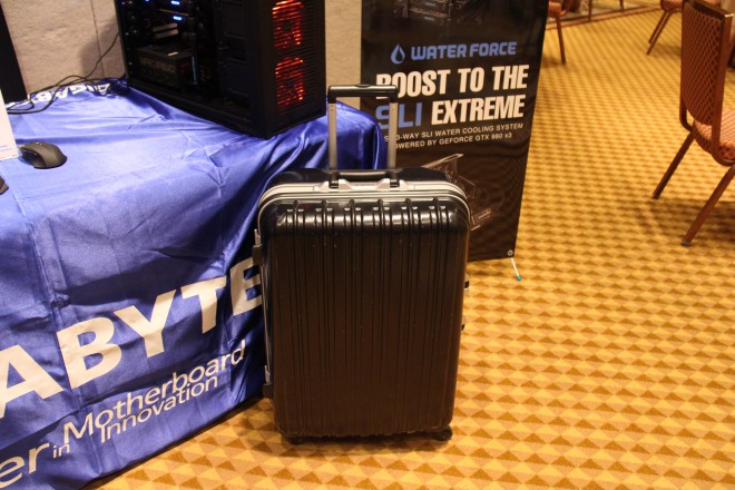 ces-2015 gigabyte water-force
