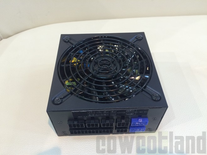 computex 2015 alimentation sfx gold modulaire 700 watts lian li