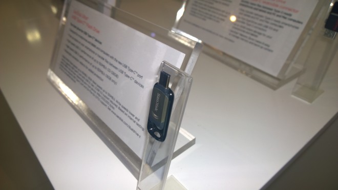 mwc 2016 carte msd depote cle usb type-c sandisk
