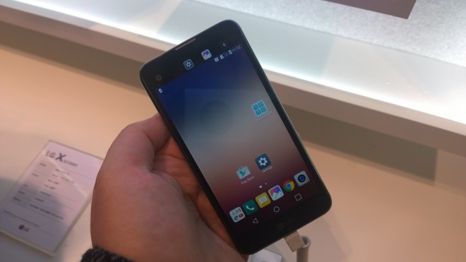 mwc 2016 lg x cam x screen milieu gamme specialise