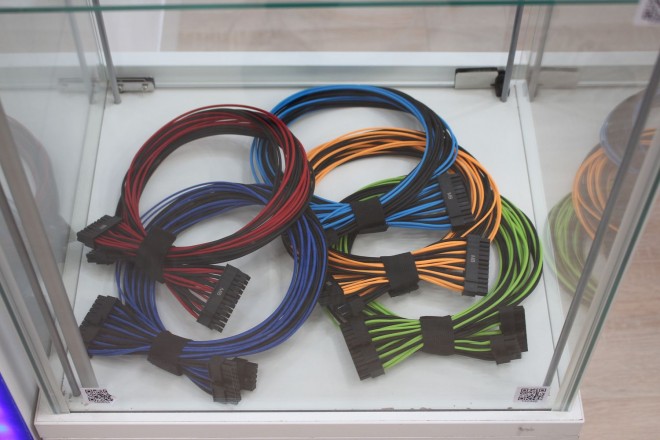 cebit 2016 jolis cables modulaires evga mais