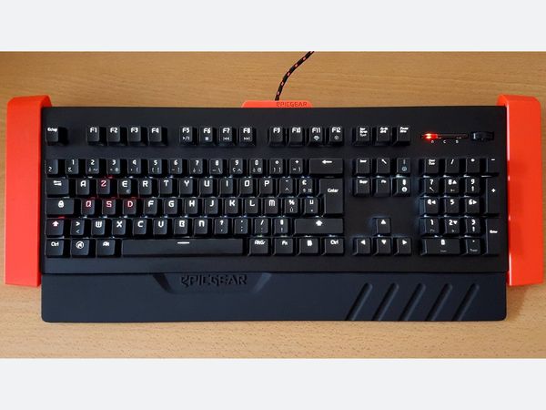 clavier gaming epicgear defiant