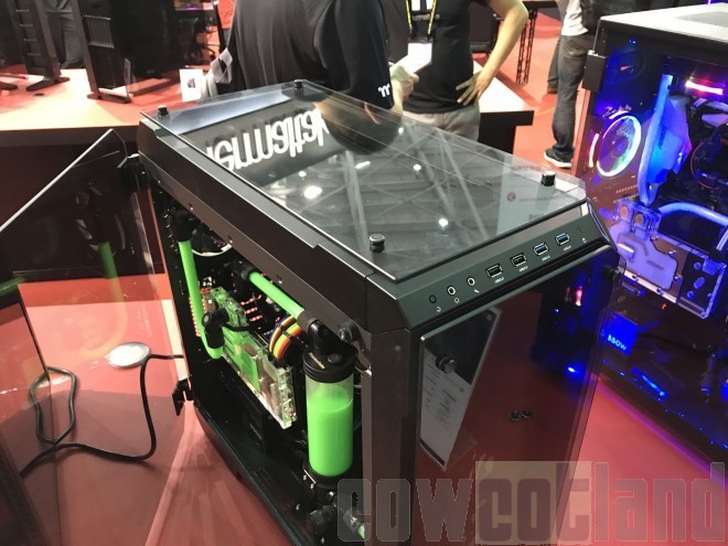 computex core view enormes boitiers tour thermaltake