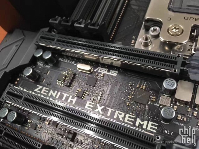 ASUS ROG Zenith Extreme X399