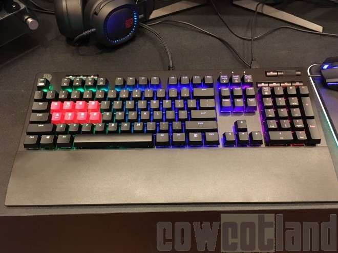 Clavier Thermaltake X1RGB
