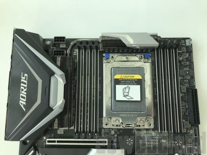 carte mère GIGABYTE X399 Xtreme computex-2018