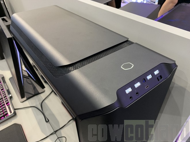 computex-2019 cooler-master cosmos-c700P-black-edition mastercase-sl600m-black