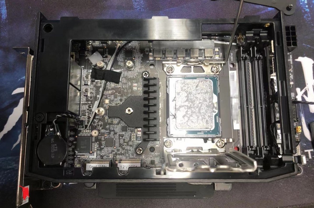 Intel lance son nouveau mini PC NUC 12 Extreme avec un processeur