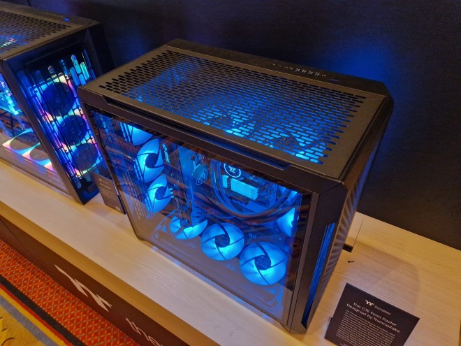 ces2013 boitiers thermaltake