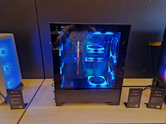 ces2013 boitiers thermaltake