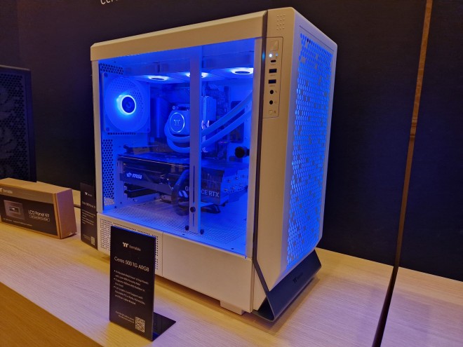 ces2013 boitiers thermaltake