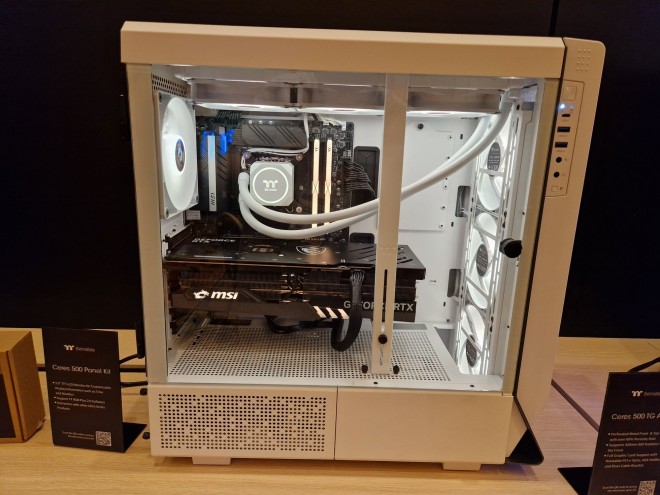 ces2013 boitiers thermaltake