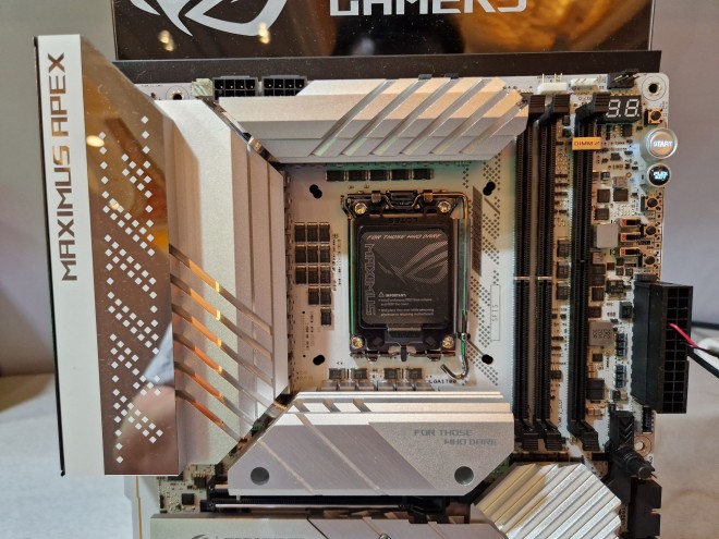 ces2023 asus rog-maximus-z790-apex