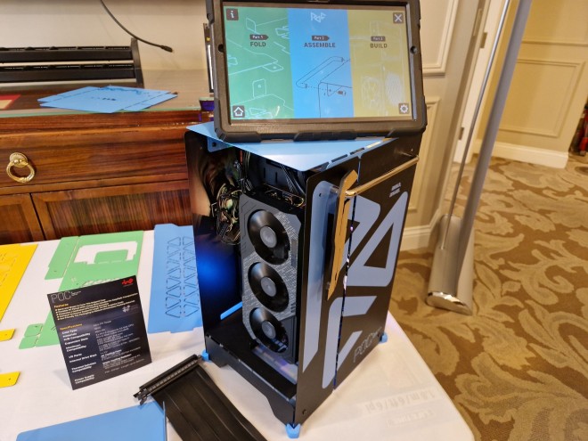 Inwin Poc CES 2023 : InWin POC, un boitier Mini-ITX qui arrive à plat