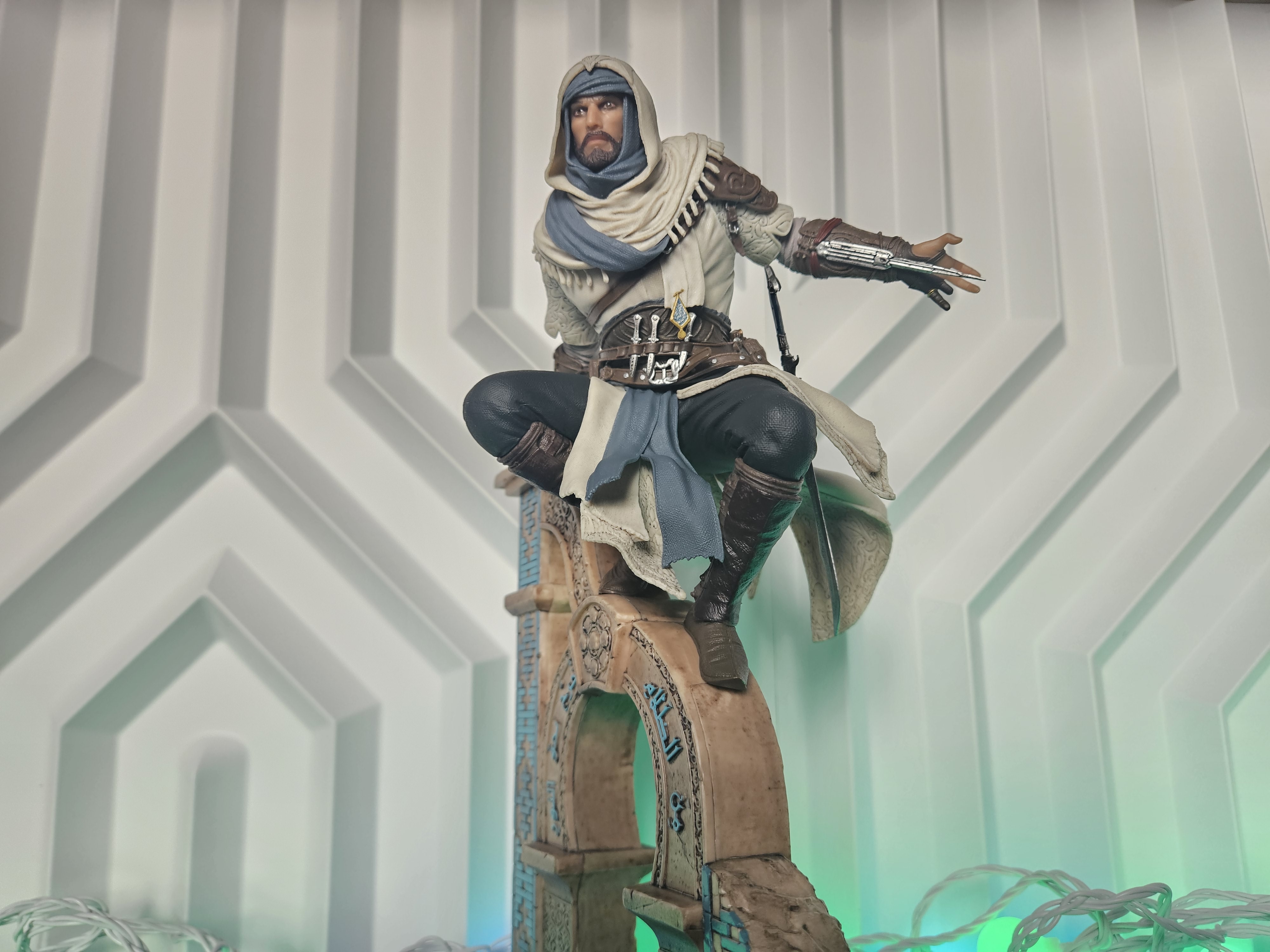 Assassin's Creed Syndicate : figurines, livres, répliques des armes