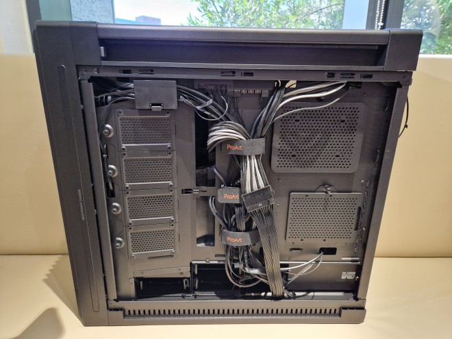 ASUS