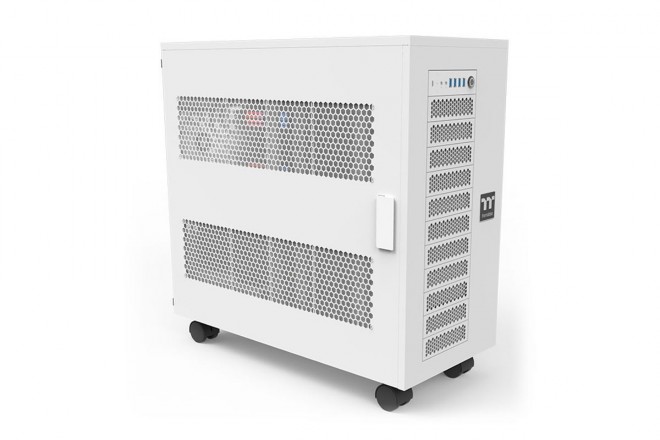 Thermaltake AX700