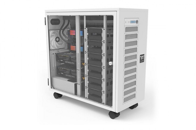 Thermaltake AX700
