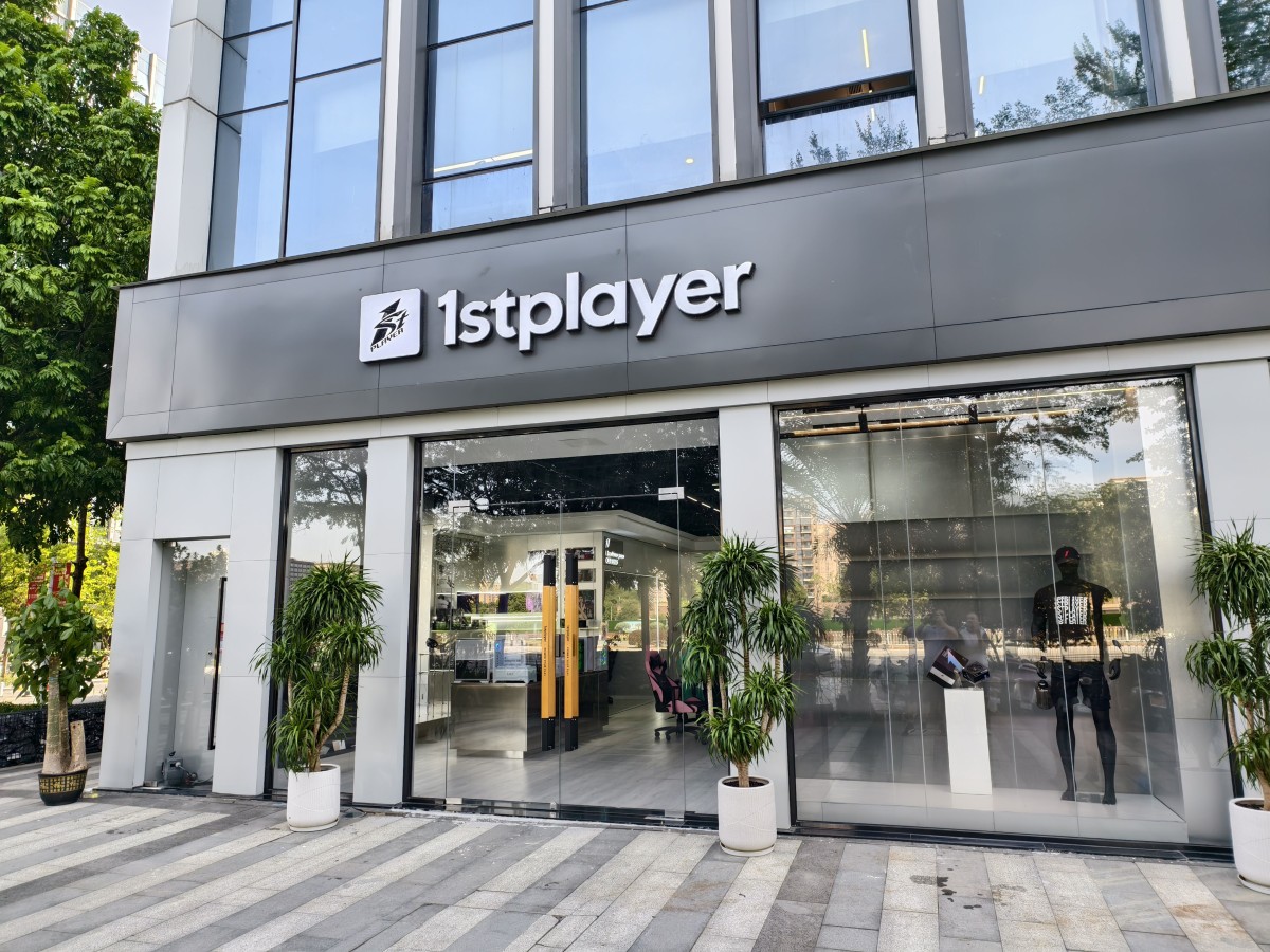 Un petit tour chez 1STPLAYER ? Le showroom donne le ton !