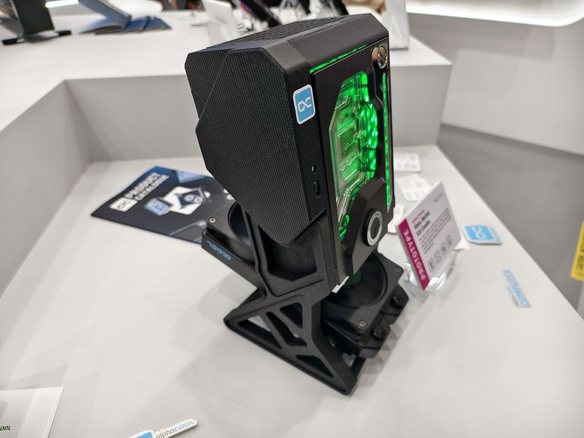 COMPUTEX 2026 : une Xbox sous eau chez Alphacool ?