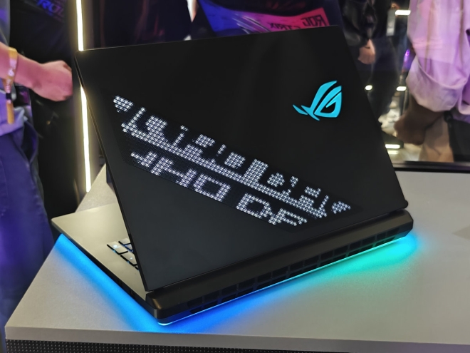 ASUS Scar 18 2026