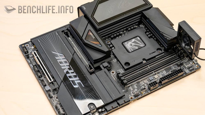 gigabyte Z990