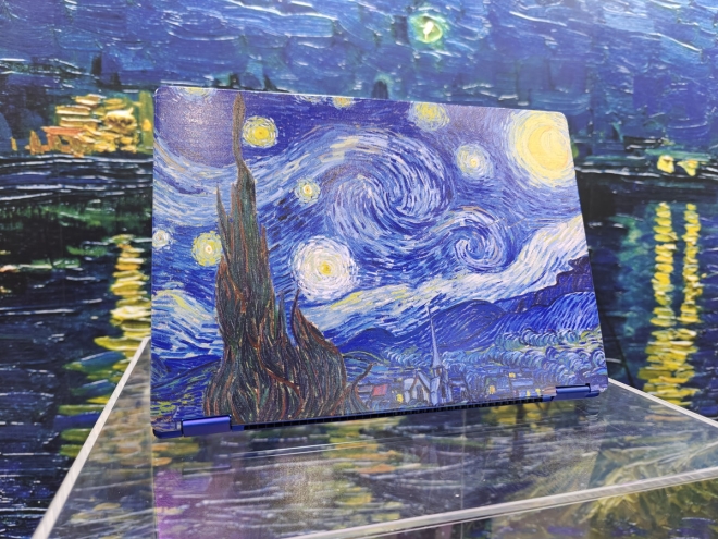 MSI Prestige 14 Flip AI+ Vincent van Gogh Edition