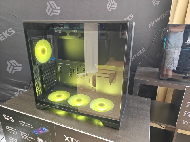 Phanteks