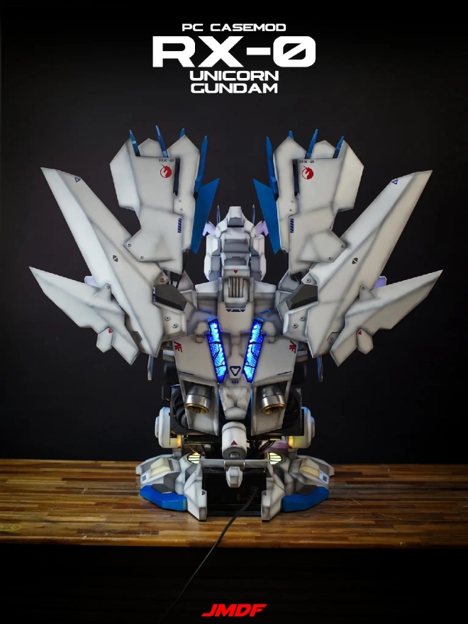 RX-0 Unicorn Gundam par JMDF