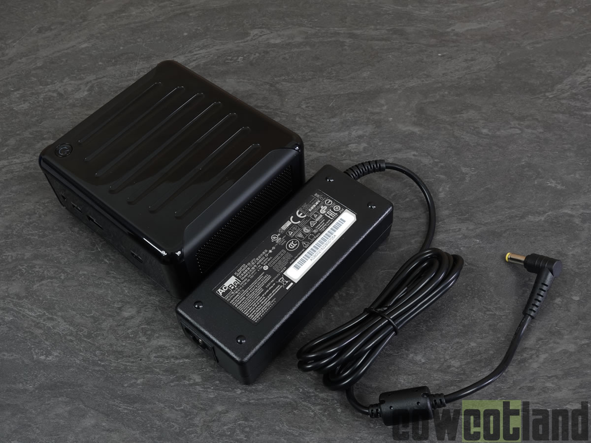 Image 44635, galerie Test Mini-PC ASRock 4x4 BOX-4800U, petit et puissant