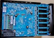 Cliquez pour agrandir ASUSTOR Flashstore 12 Pro Gen2 FS6812X, douze NVMe pour deux 10 GbE !