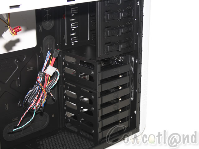 Image 15668, galerie Test Boitier Cooler Master 690 II Advanced Black & White Edition