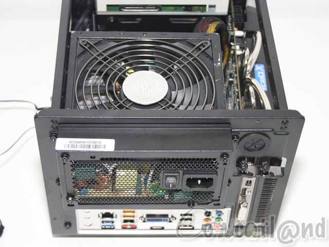 Image 16272, galerie Test boitier Mini ITX Cooler Master Elite 120