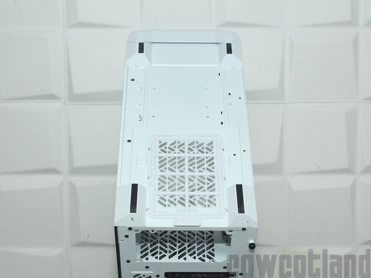 Image 50912, galerie Test boitier Cooler Master MB520 Mesh White : beau et bon lve ?