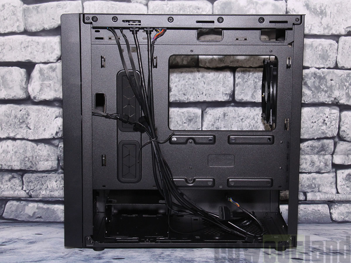 Image 39006, galerie Test boitier Cooler Master Masterbox NR400 : Encore du Micro ATX intressant et abordable