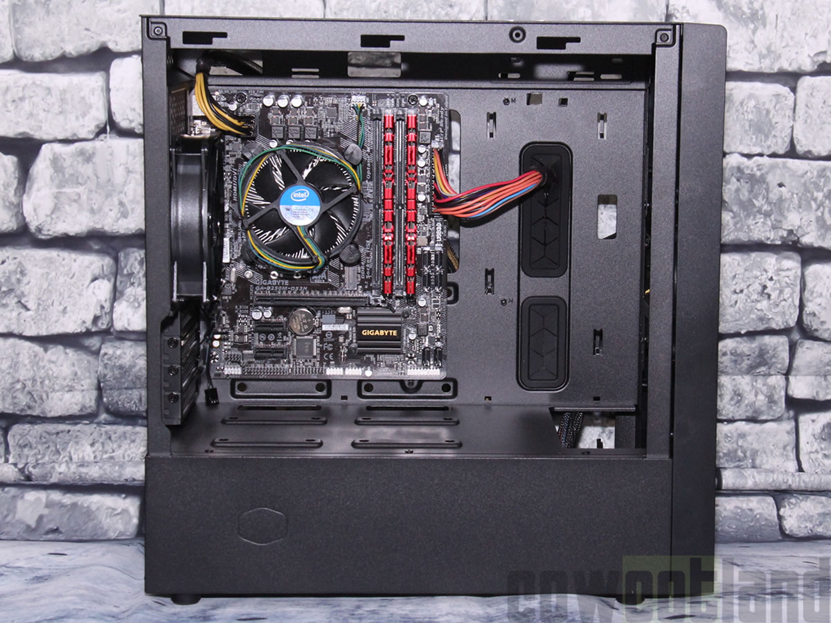 Image 39017, galerie Test boitier Cooler Master Masterbox NR400 : Encore du Micro ATX intressant et abordable
