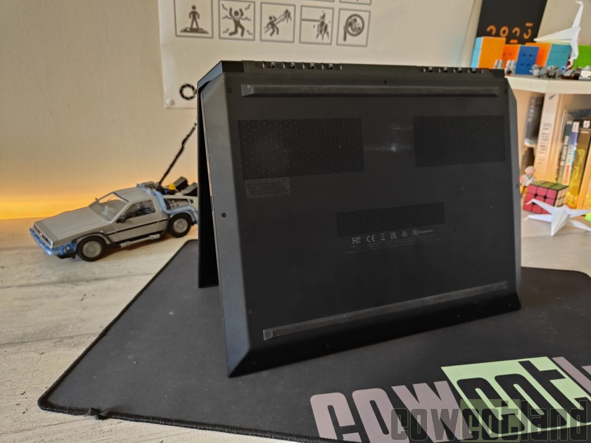 Image 58094, galerie CORSAIR Voyager A1600 Advantage Edition : Un laptop robuste, sobre et pratique mais rapide ?