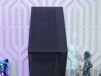 Cliquez pour agrandir Boitier COUGAR CFV235 : un concept tr�s int�ressant