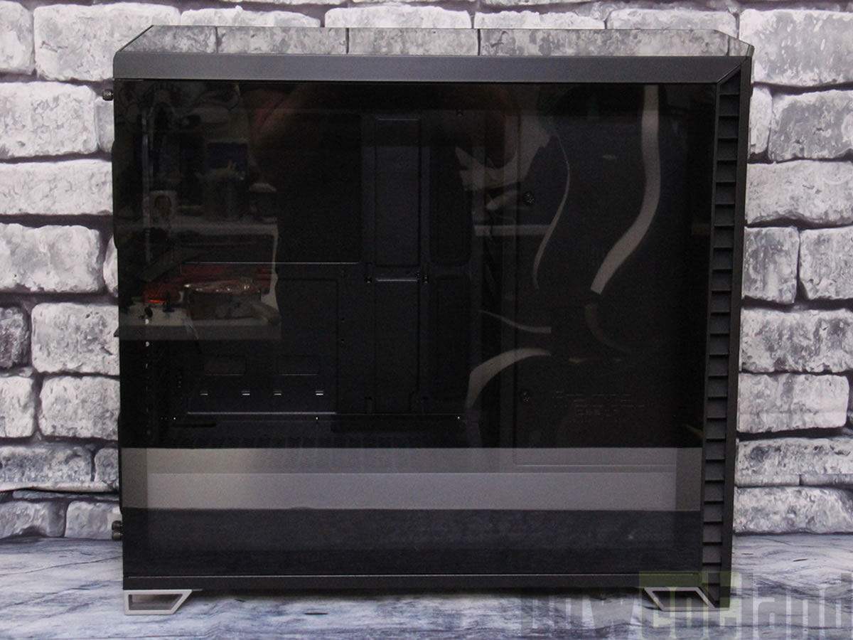 Image 40052, galerie Test boitier Fractal Design Vector RS : Haut de gamme sudois