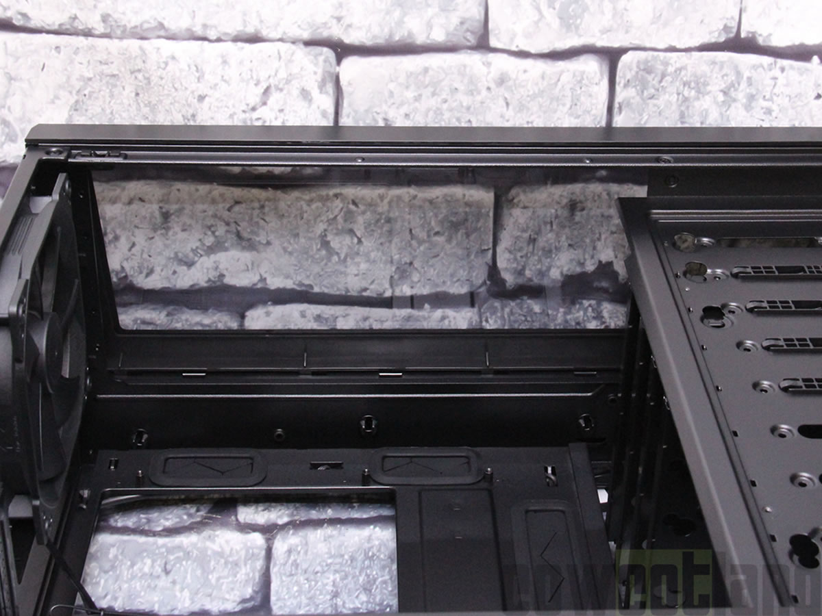 Image 40043, galerie Test boitier Fractal Design Vector RS : Haut de gamme sudois