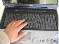 Cliquez pour agrandir Fujitsu AMILO Xi2528-7015