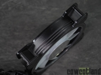 Cliquez pour agrandir Kolink Umbra Void AIO 240 mm, du RGB � petit prix
