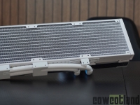 Cliquez pour agrandir LIAN LI HydroShift II LCD-S 360 TL, de bonnes id�es avec des mais