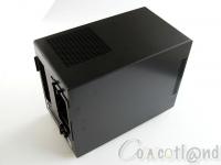 Cliquez pour agrandir Lian Li PC-Q25, le boitier Mini ITX à tout faire ?