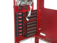 Cliquez pour agrandir Lian Li PC8-FIR Spider Edition, du rouge et encore du rouge