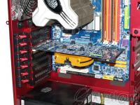 Cliquez pour agrandir Lian Li PC8-FIR Spider Edition, du rouge et encore du rouge