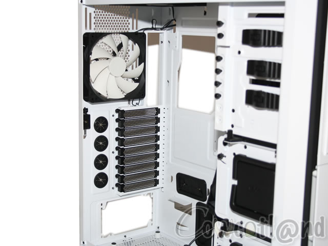 Image 15030, galerie Test boitier NZXT Switch 810 : grand, beau, pas cher